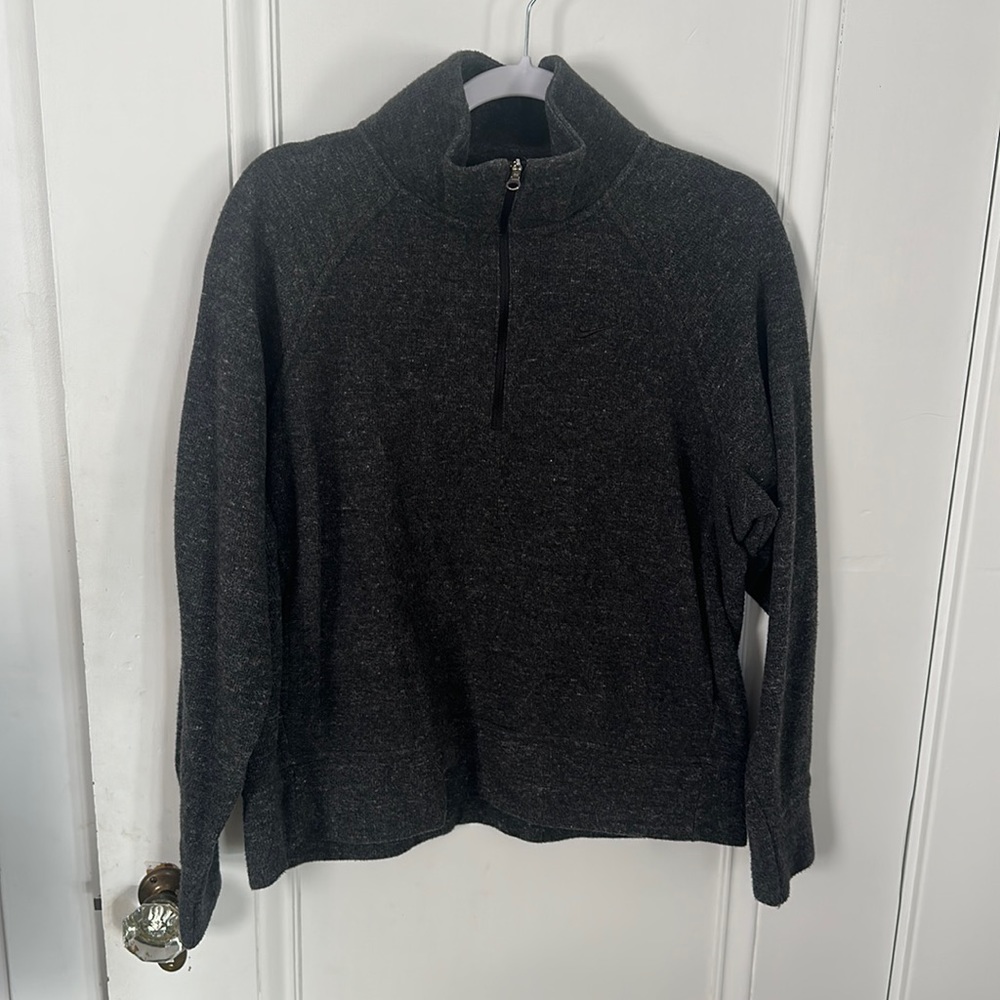 NWOT Nike women’s heather black/gray quarter zip sweater size medium